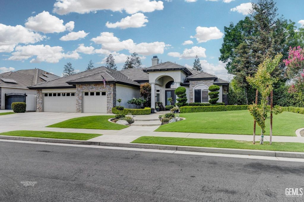 11502 Crabbet Park Drive, Bakersfield, CA 93311