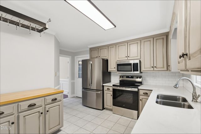 1808 Thorpshire Drive, Raleigh, NC 27615