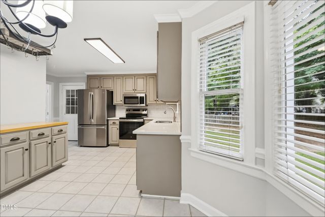 1808 Thorpshire Drive, Raleigh, NC 27615