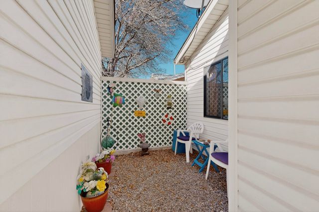 4848 Platinum Loop NE, Rio Rancho, NM 87124