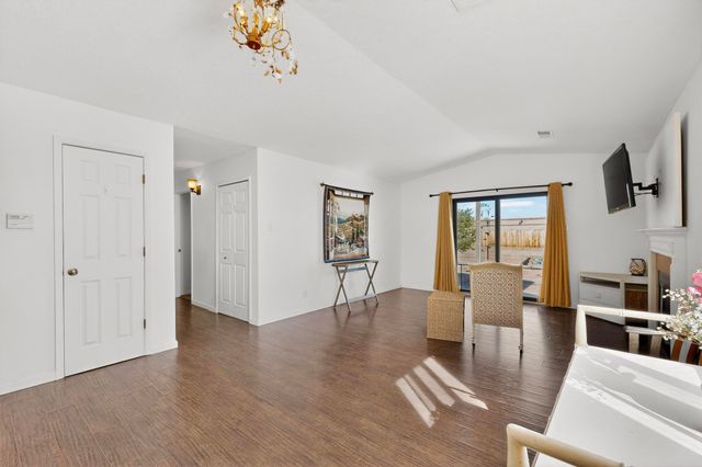 4848 Platinum Loop NE, Rio Rancho, NM 87124