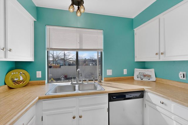 4848 Platinum Loop NE, Rio Rancho, NM 87124