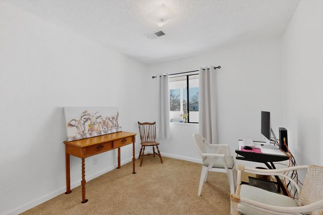 4848 Platinum Loop NE, Rio Rancho, NM 87124