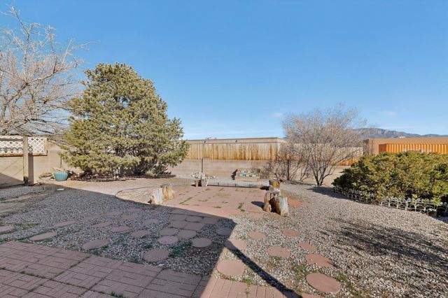 4848 Platinum Loop NE, Rio Rancho, NM 87124