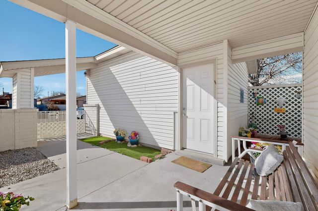 4848 Platinum Loop NE, Rio Rancho, NM 87124