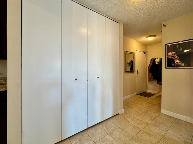 200 N DEARBORN Street 3207, Chicago, IL 60601