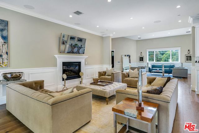 19633 Wells Drive, Tarzana, CA 91356