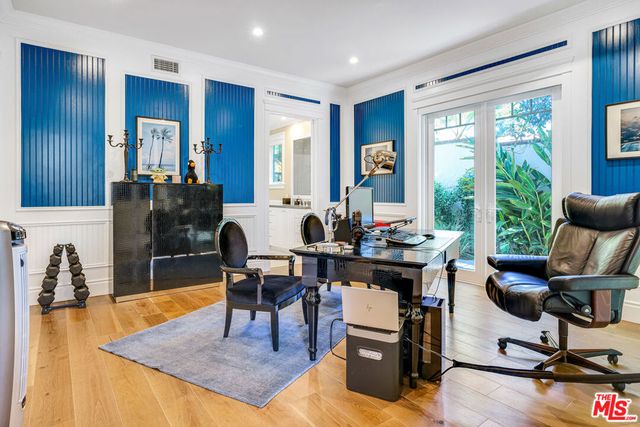 19633 Wells Drive, Tarzana, CA 91356