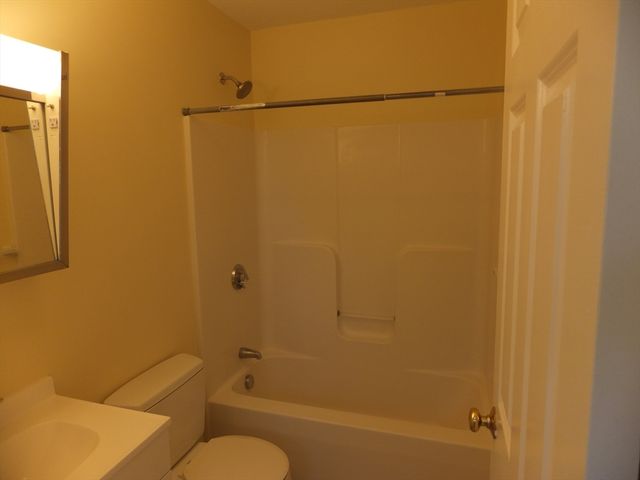 1581 Commercial St 5, Weymouth, MA 02189