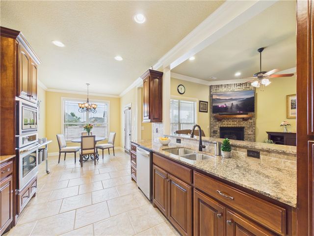 6105 Sage Drive, Rogers, AR 72758