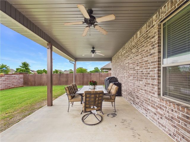 6105 Sage Drive, Rogers, AR 72758