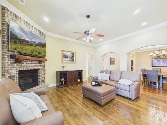 6105 Sage Drive, Rogers, AR 72758