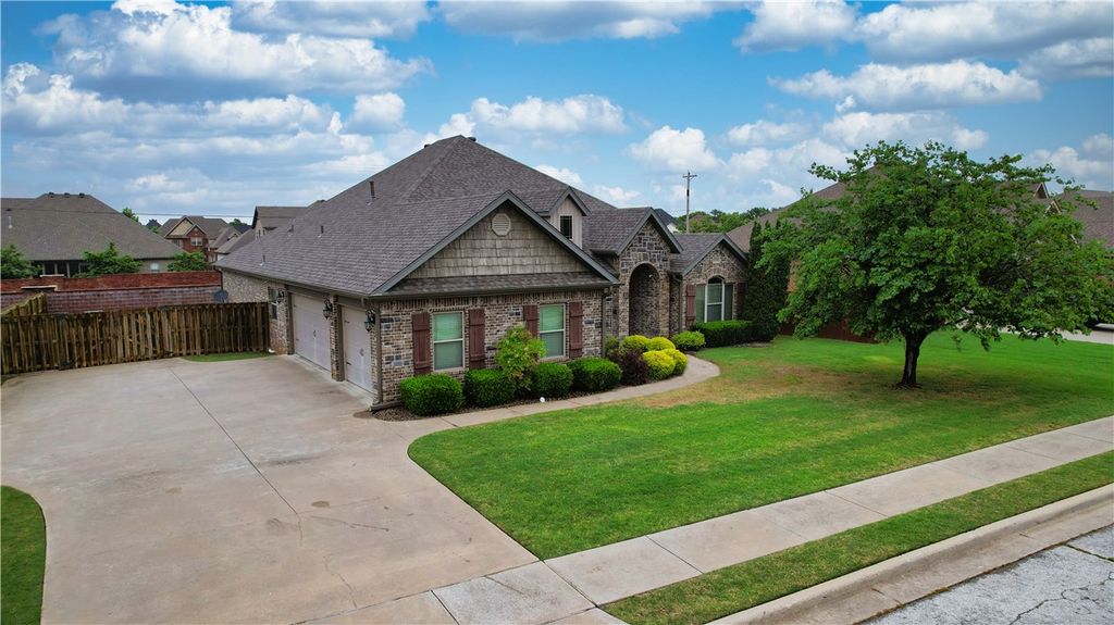 6105 Sage Drive, Rogers, AR 72758