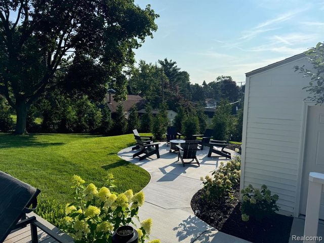 4404 Pinedale Avenue, Clarkston, MI 48346