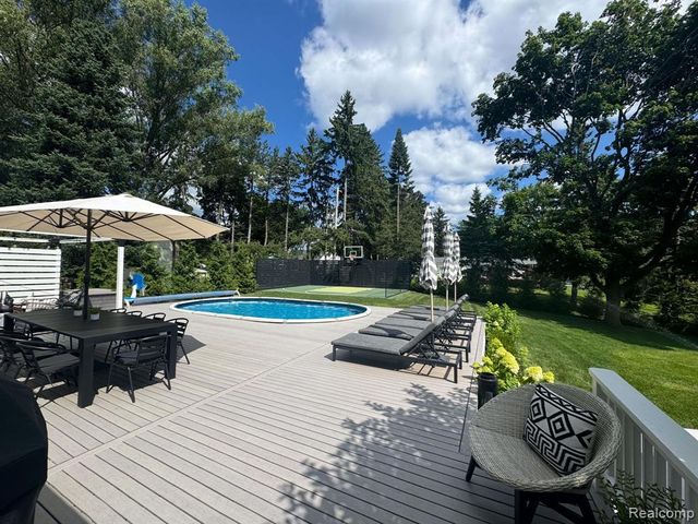 4404 Pinedale Avenue, Clarkston, MI 48346