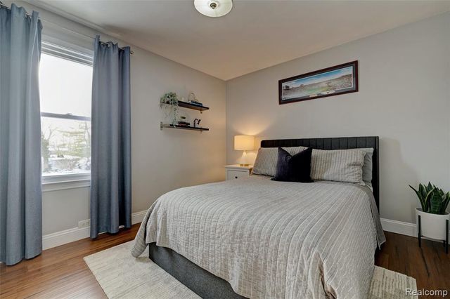 4404 Pinedale Avenue, Clarkston, MI 48346