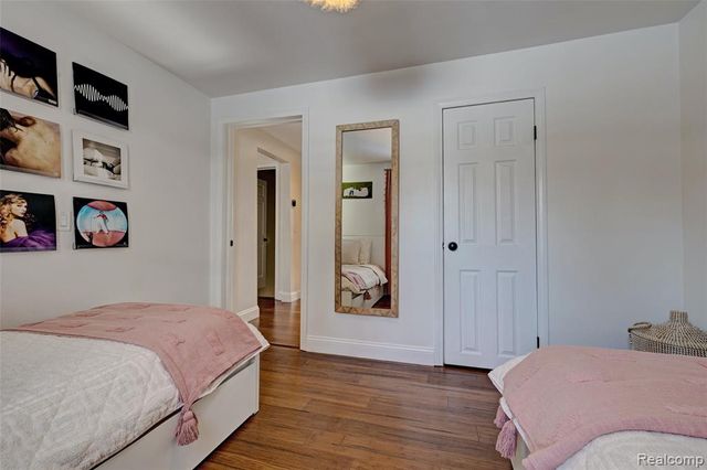 4404 Pinedale Avenue, Clarkston, MI 48346