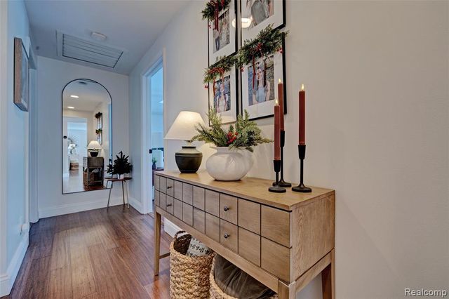 4404 Pinedale Avenue, Clarkston, MI 48346