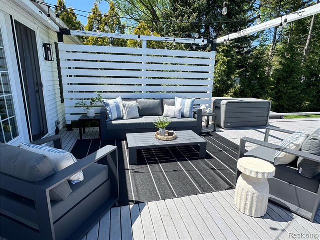 4404 Pinedale Avenue, Clarkston, MI 48346