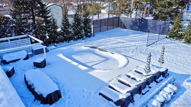 4404 Pinedale Avenue, Clarkston, MI 48346