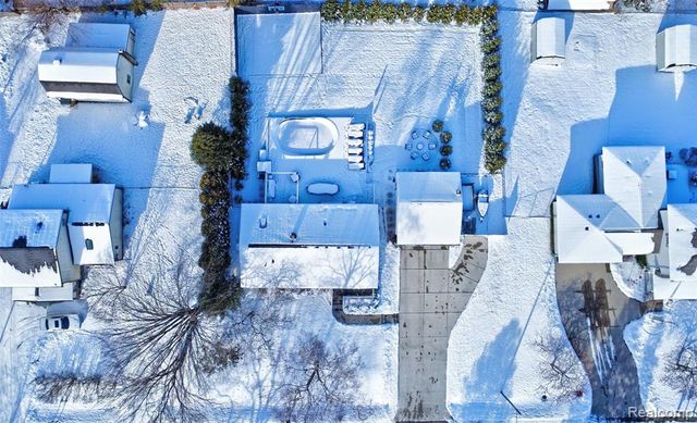 4404 Pinedale Avenue, Clarkston, MI 48346