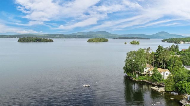 130 Lands End Road, Derby, VT 05829