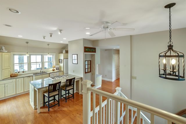 130 Lands End Road, Derby, VT 05829