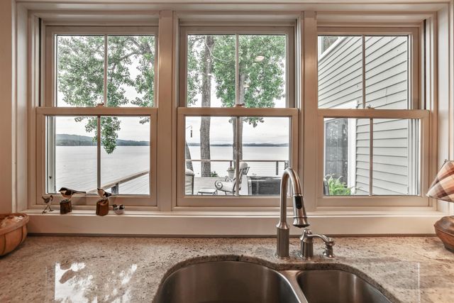 130 Lands End Road, Derby, VT 05829