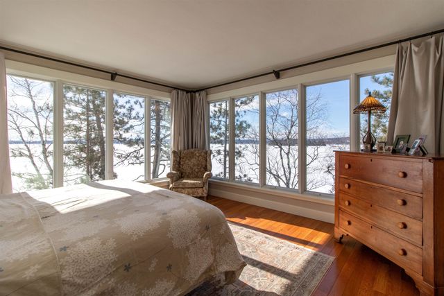 130 Lands End Road, Derby, VT 05829