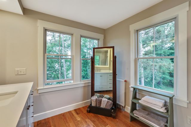 130 Lands End Road, Derby, VT 05829