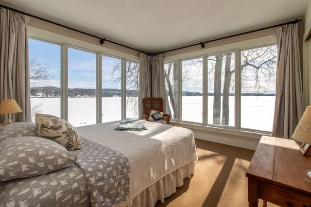 130 Lands End Road, Derby, VT 05829