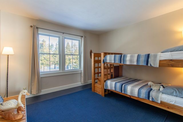 130 Lands End Road, Derby, VT 05829