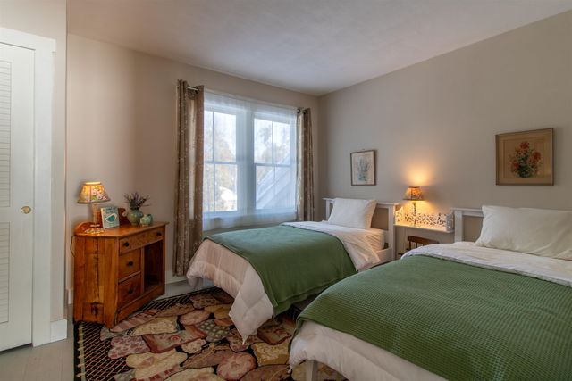 130 Lands End Road, Derby, VT 05829