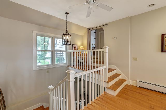 130 Lands End Road, Derby, VT 05829