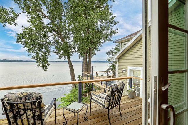 130 Lands End Road, Derby, VT 05829