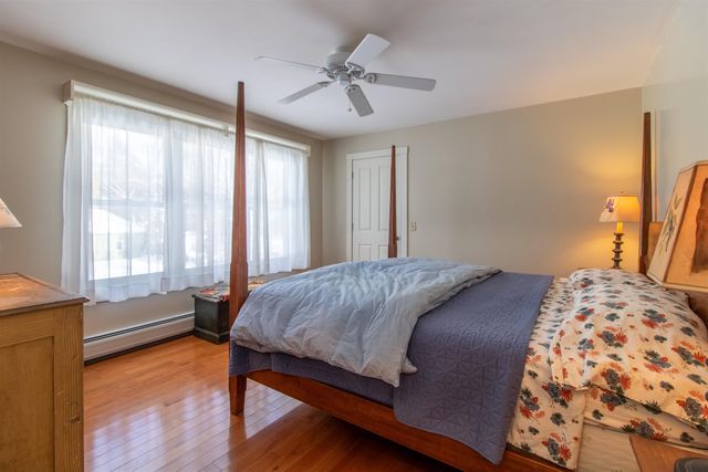 130 Lands End Road, Derby, VT 05829