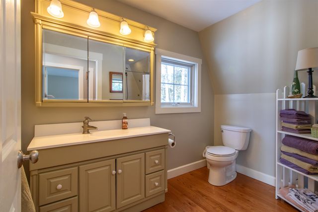 130 Lands End Road, Derby, VT 05829