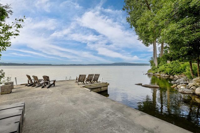 130 Lands End Road, Derby, VT 05829