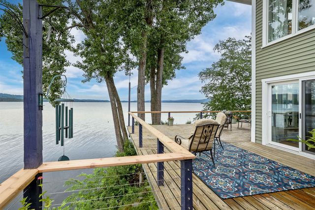 130 Lands End Road, Derby, VT 05829