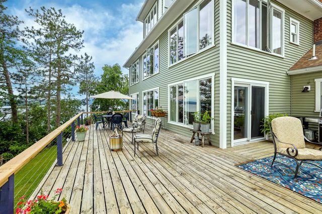 130 Lands End Road, Derby, VT 05829