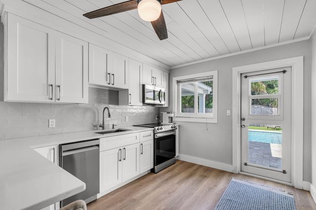 329 3Rd Road, Key Largo, FL 33037