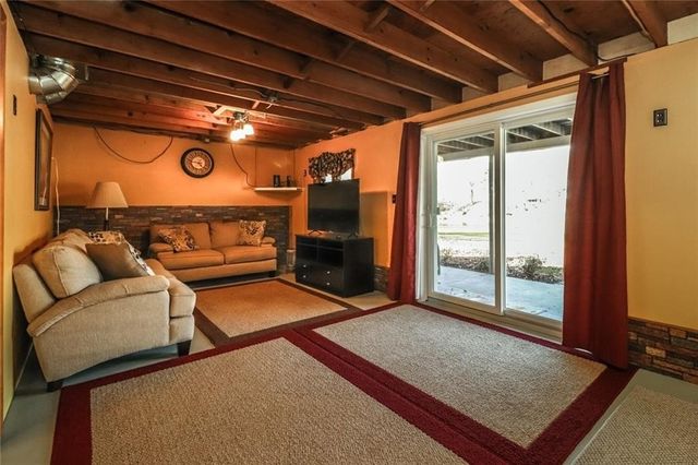 13305 Lakeview Drive, Carlton, NY 14571