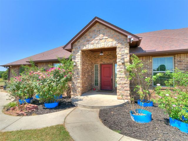 2801 S Peebly Road, Choctaw, OK 73020