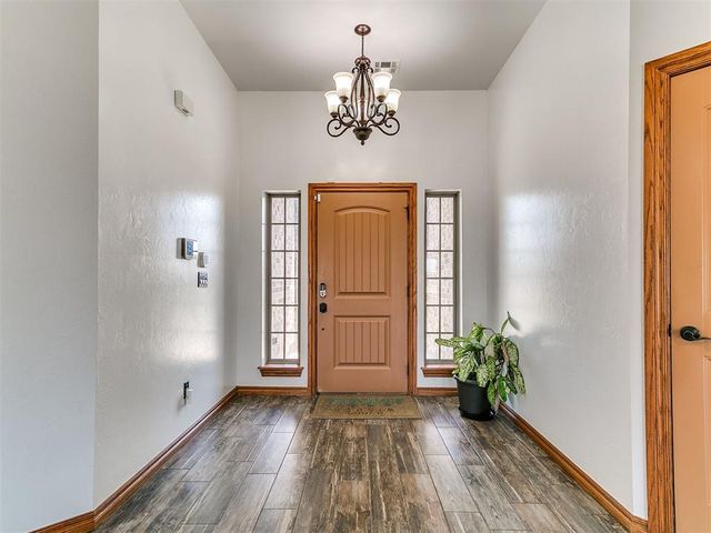 2801 S Peebly Road, Choctaw, OK 73020