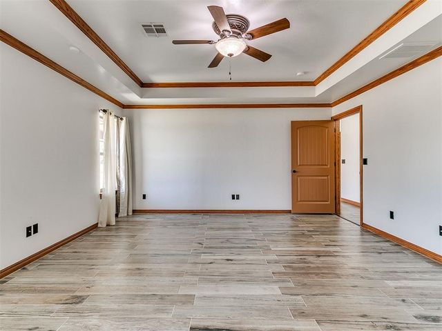 2801 S Peebly Road, Choctaw, OK 73020