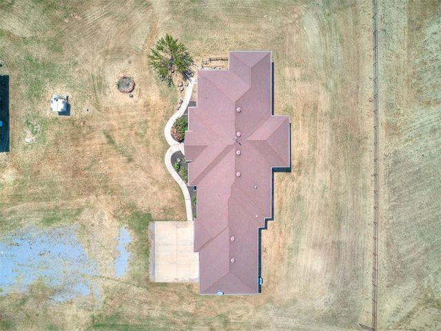 2801 S Peebly Road, Choctaw, OK 73020