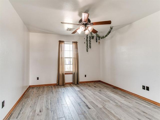 2801 S Peebly Road, Choctaw, OK 73020