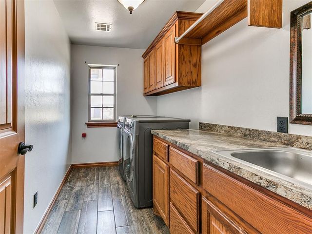2801 S Peebly Road, Choctaw, OK 73020