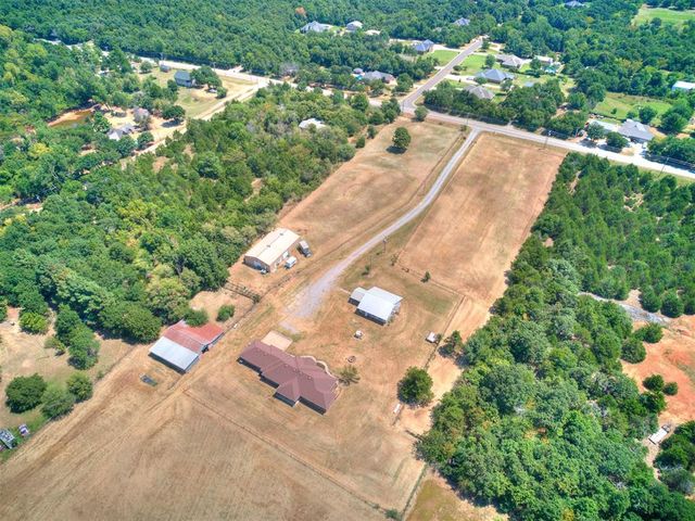 2801 S Peebly Road, Choctaw, OK 73020
