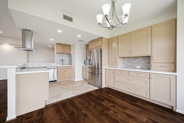 2001 Holcombe Boulevard 2104, Houston, TX 77030
